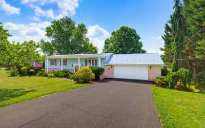 Auction | 2.16 Acres: 4 Bedroom, 2 Bath with a Garage